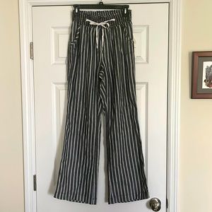 Wide leg grey stripe beach pant large